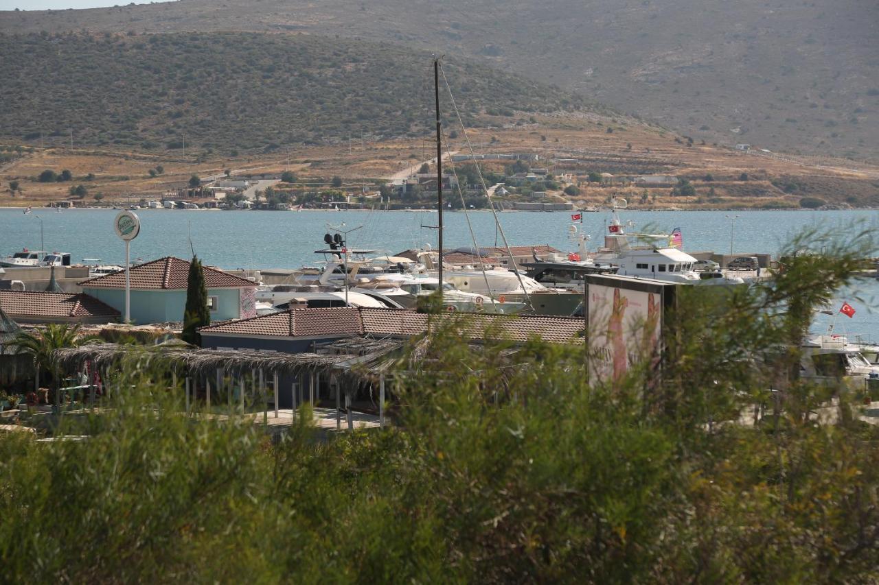 Parva Port Apartment Alacatı Bagian luar foto