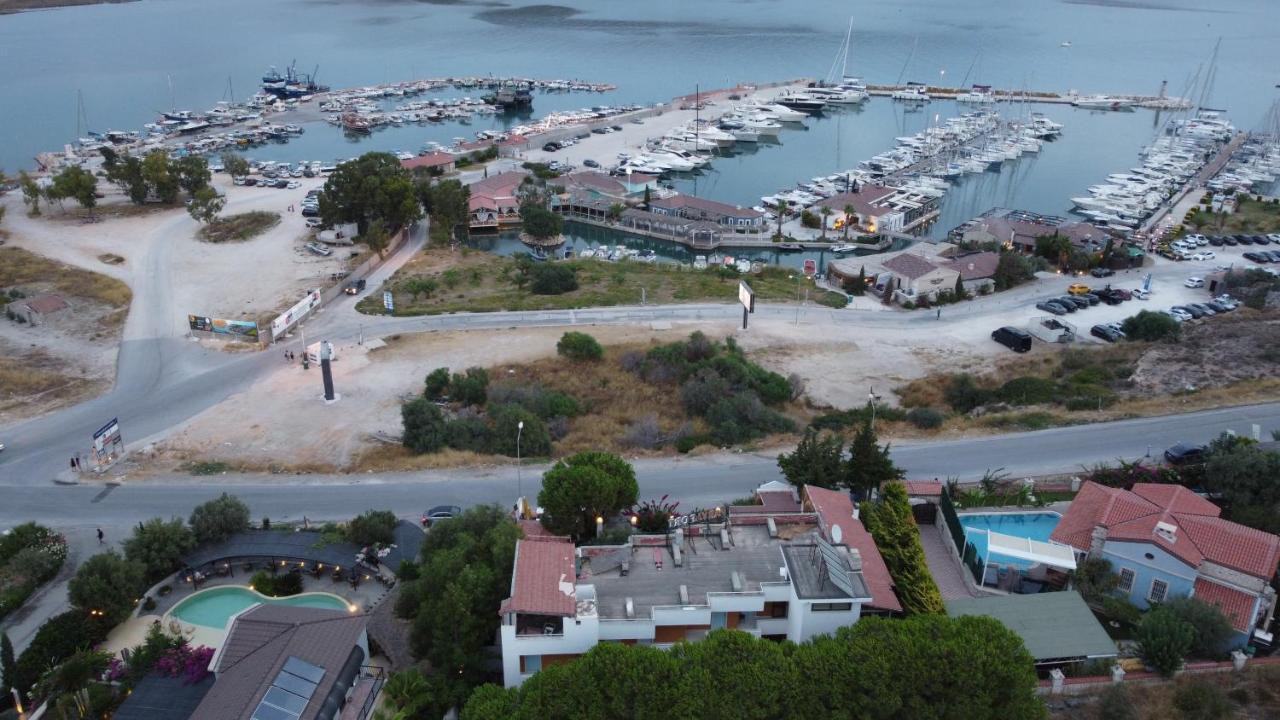 Parva Port Apartment Alacatı Bagian luar foto
