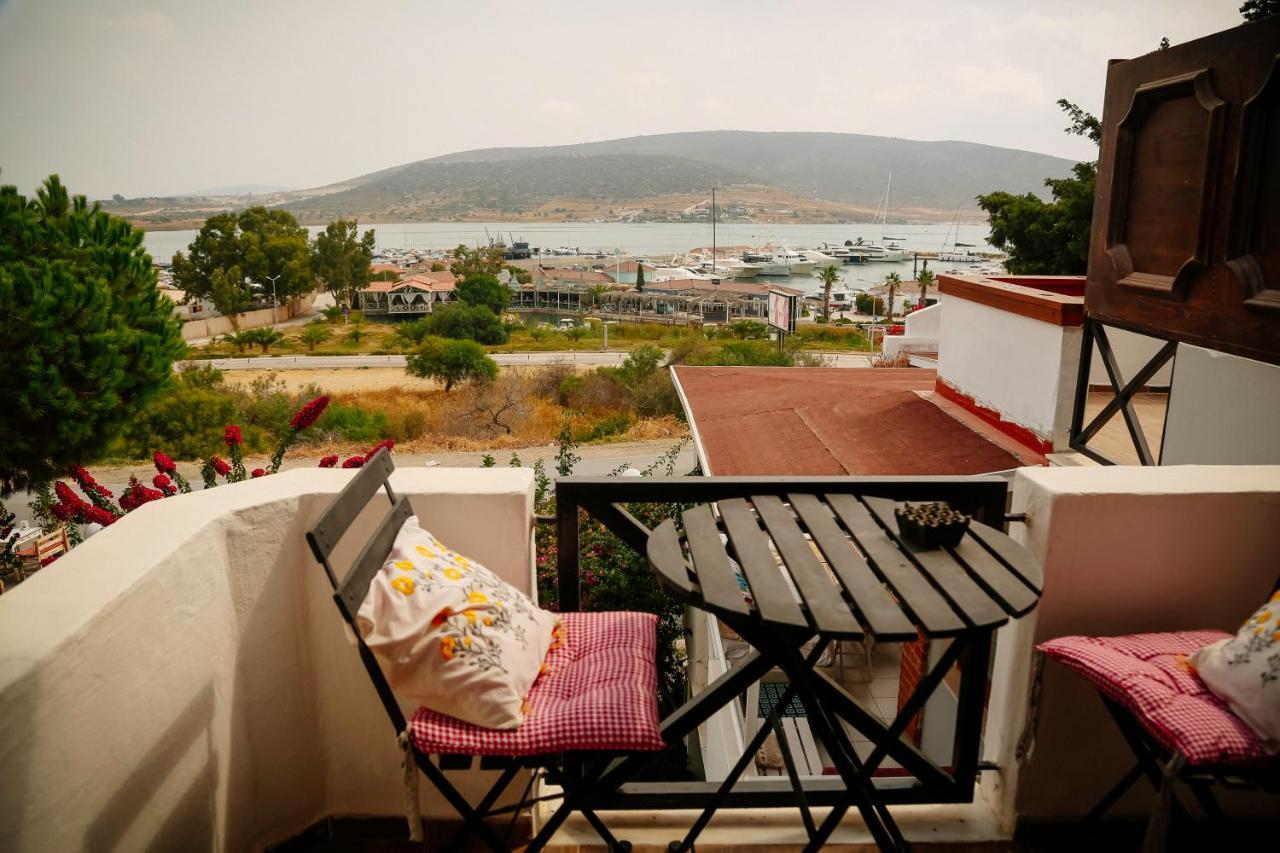 Parva Port Apartment Alacatı Bagian luar foto