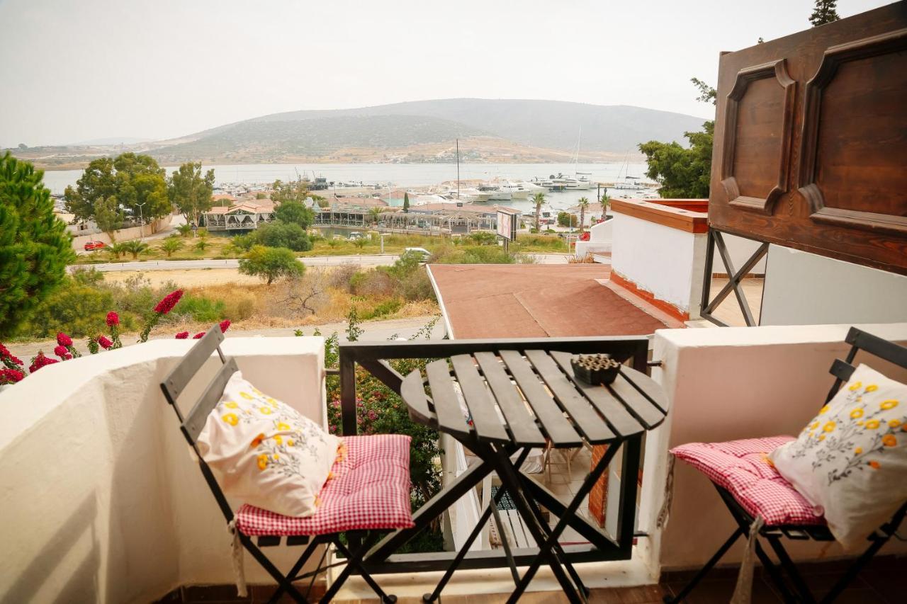 Parva Port Apartment Alacatı Bagian luar foto